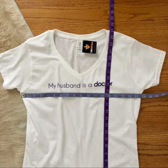 White Graphic T-Shirt “My husband is a doctor” - Picture 3 of 4